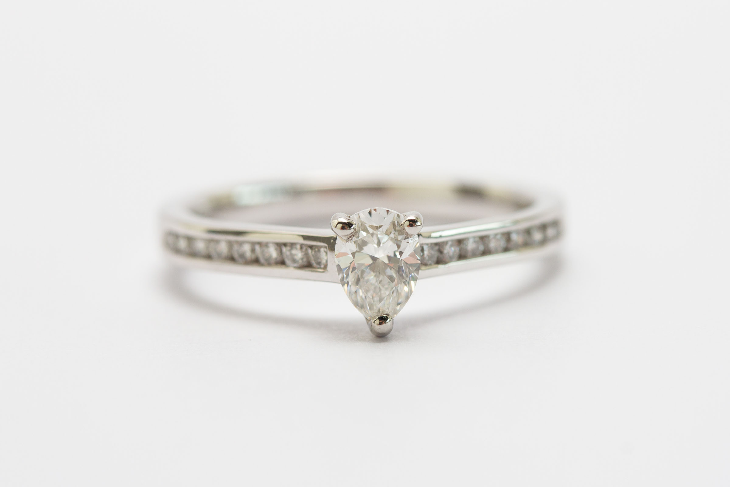 12600051 Platinum Pear Shaped Diamond Solitaire.