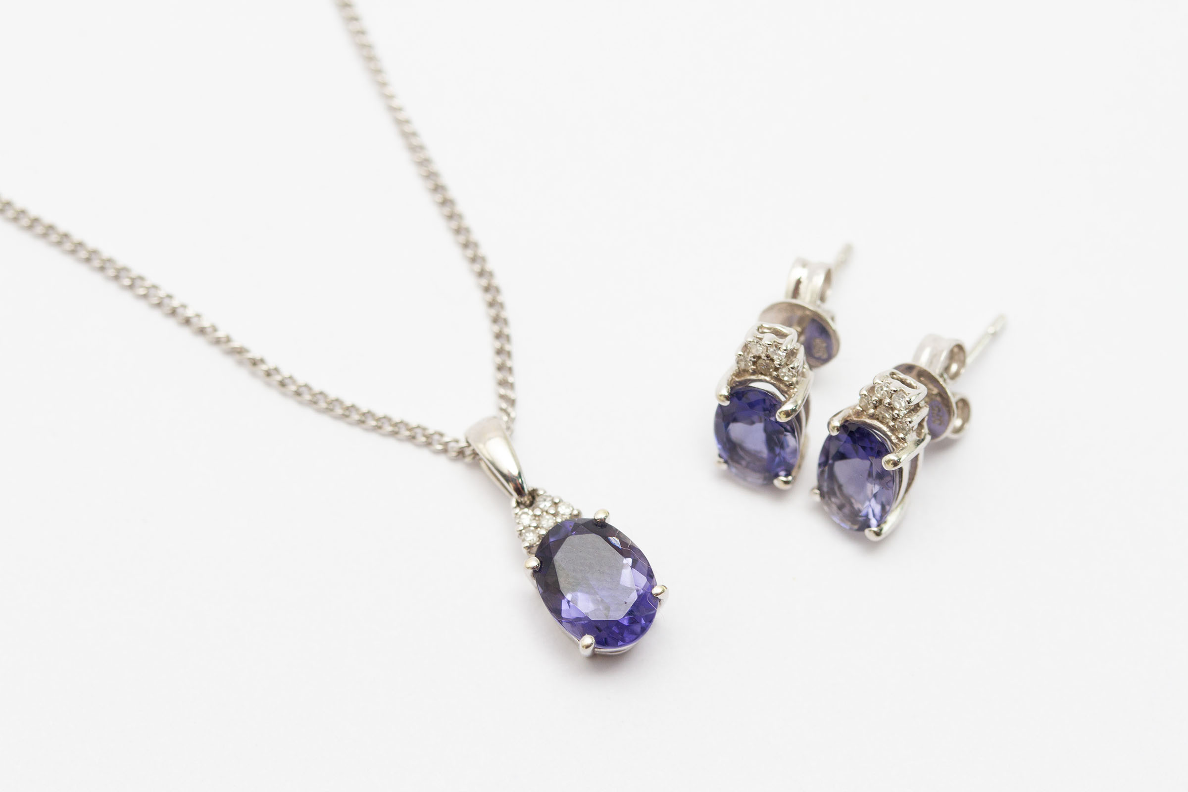 31200125 9ct White Gold Iolite And Diamond Earrings - Image 4