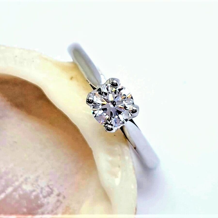 12600090 Platinum And Diamond Claw Set Engagement Ring