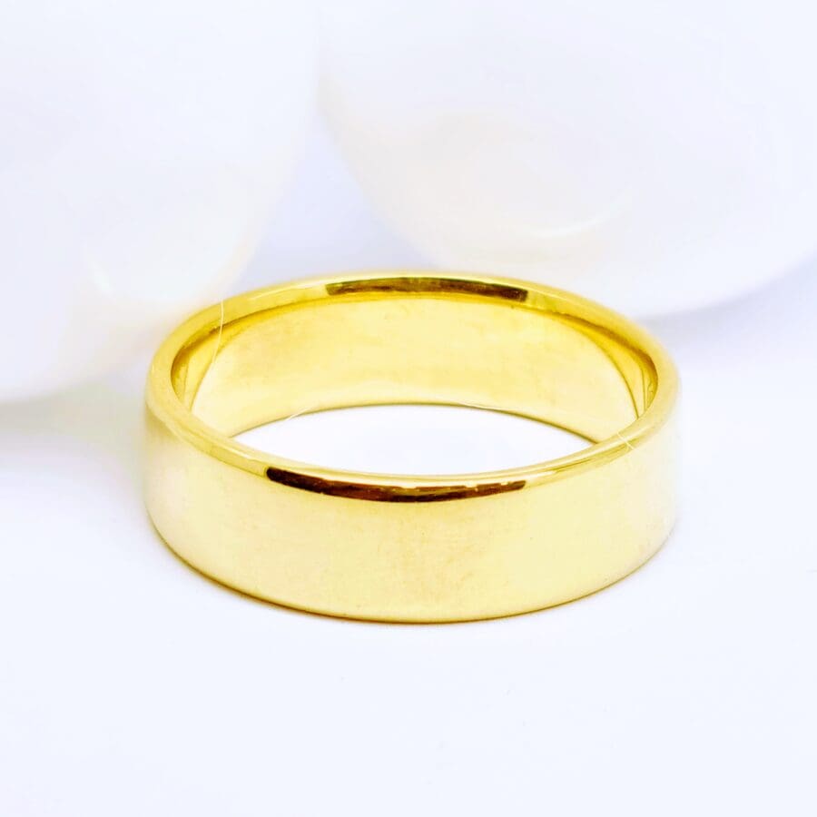 11400016 18ct Yellow Gold Shallow Court Shaped 6mm Wedding Band