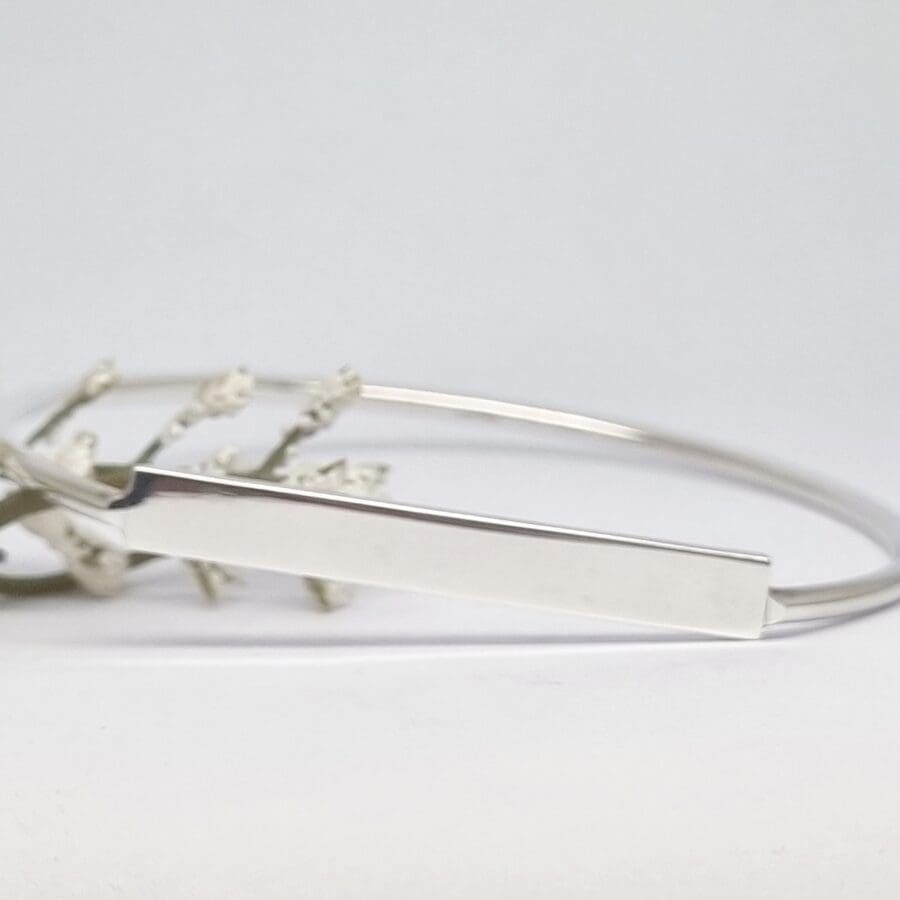 40100090 925 Sterling Silver Bar I.D. Bangle