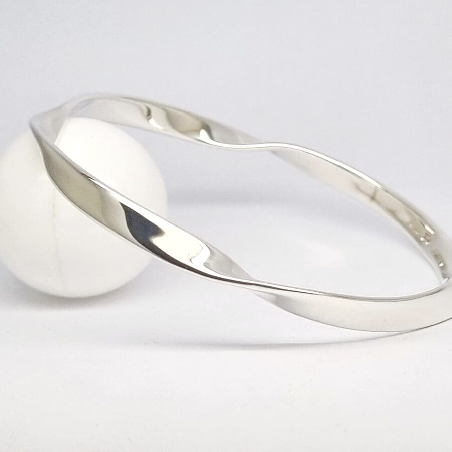 40100125 925 Sterling Silver 4 Ribbon Twist Bangle