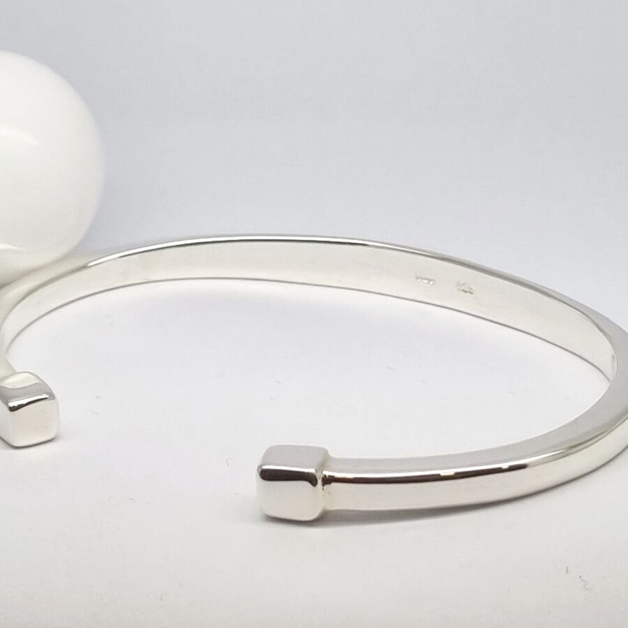 40100154 925 Sterling Silver Torque Cube End Cuff Bangle