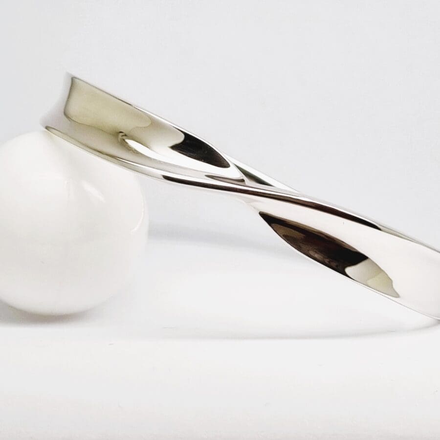 40100164 925 Sterling Silver Twist Ribbon Bangle