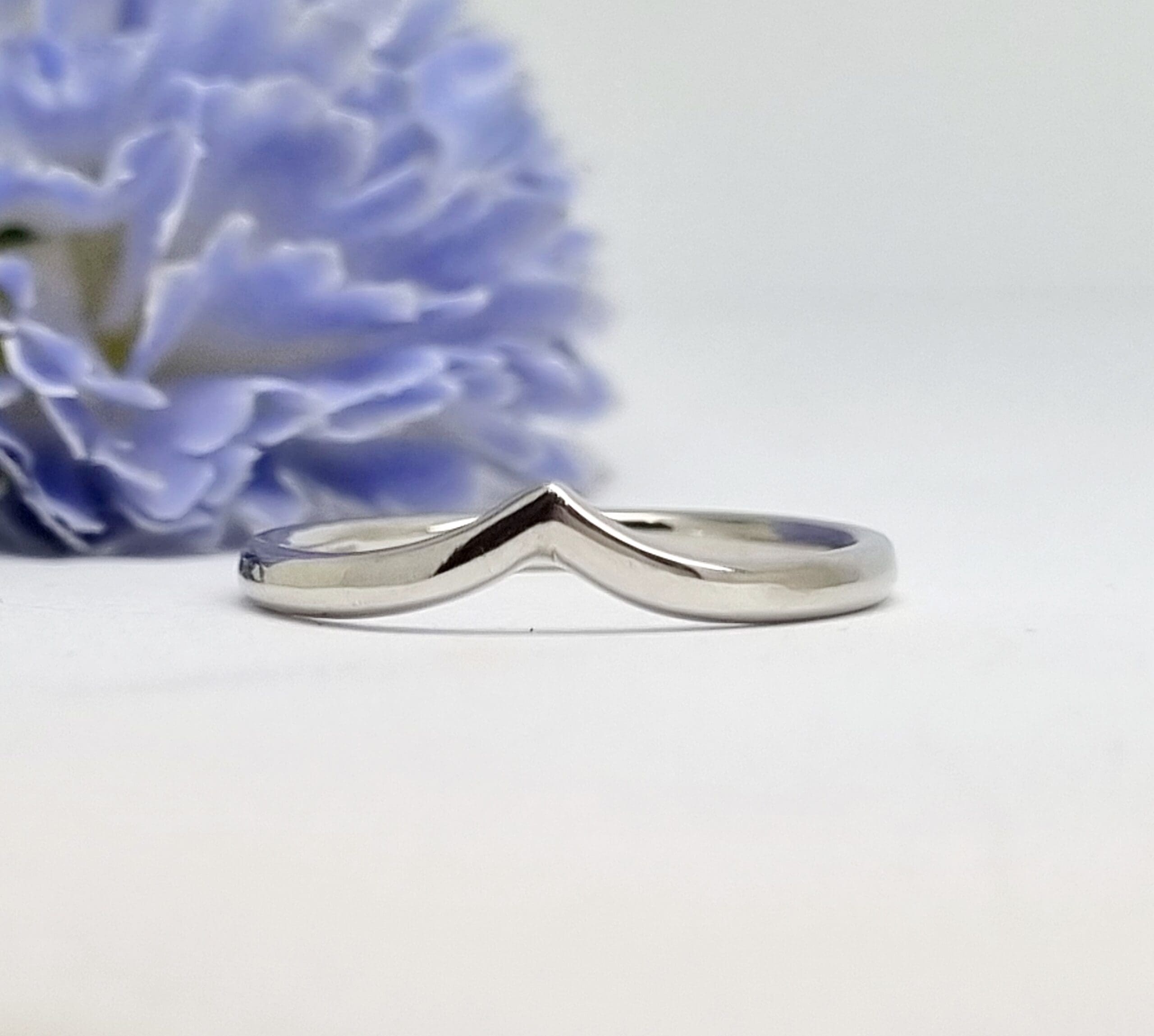 11600031 Platinum 2mm Half Wishbone Wedding Band