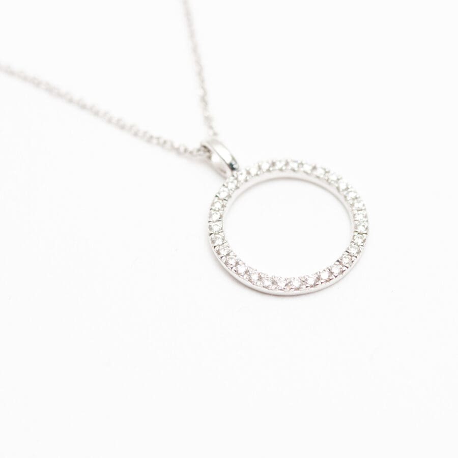 22400003 18ct White Gold Chain And Diamond Circle Of Life Pendant