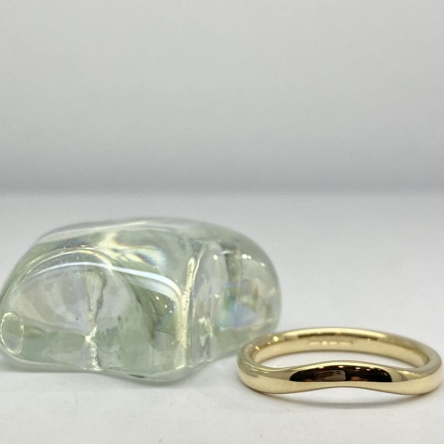 11200052 9ct Yellow Gold 2.5mm Contoured Wedding Band
