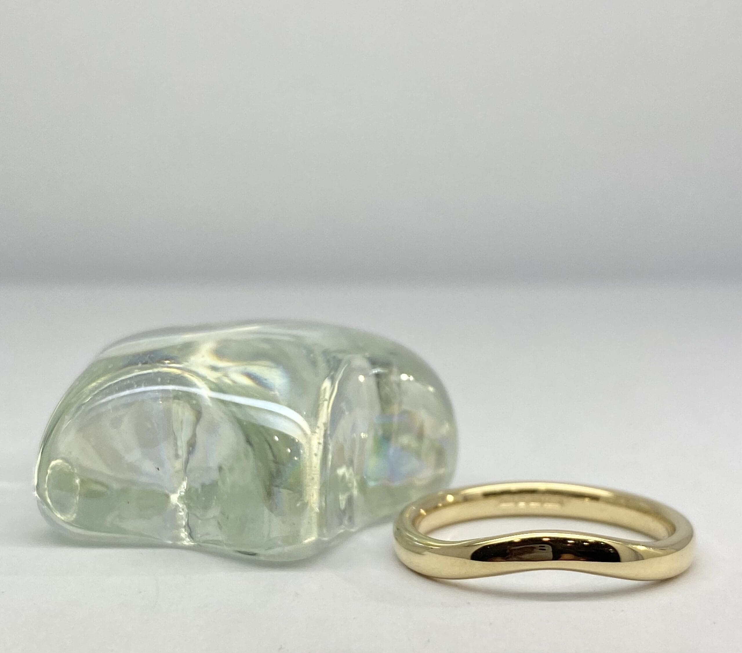 11200052 9ct Yellow Gold 2.5mm Contoured Wedding Band