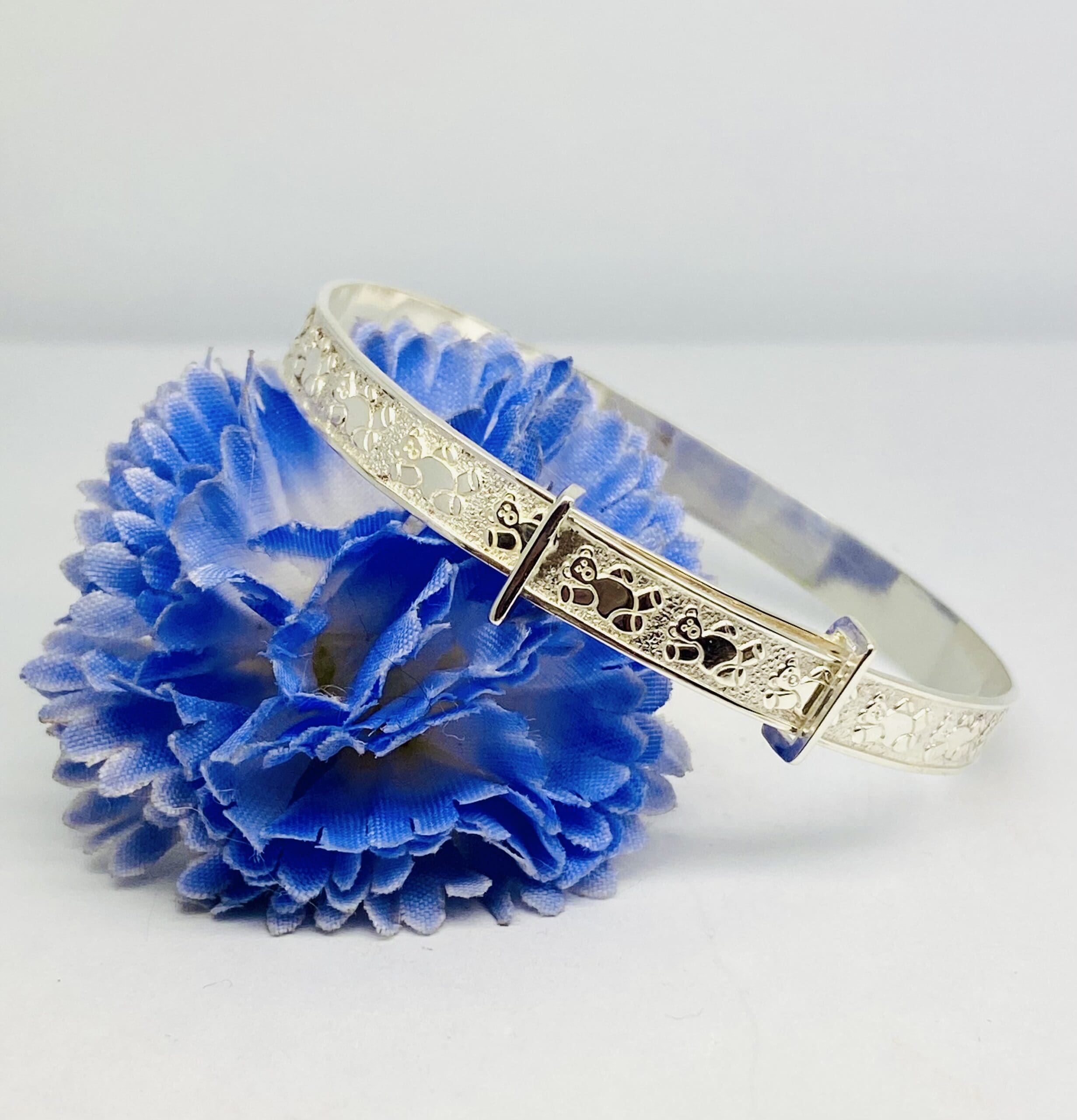 90100159 Childs Silver Teddy Bear Medium Expandable Bangle - Image 2