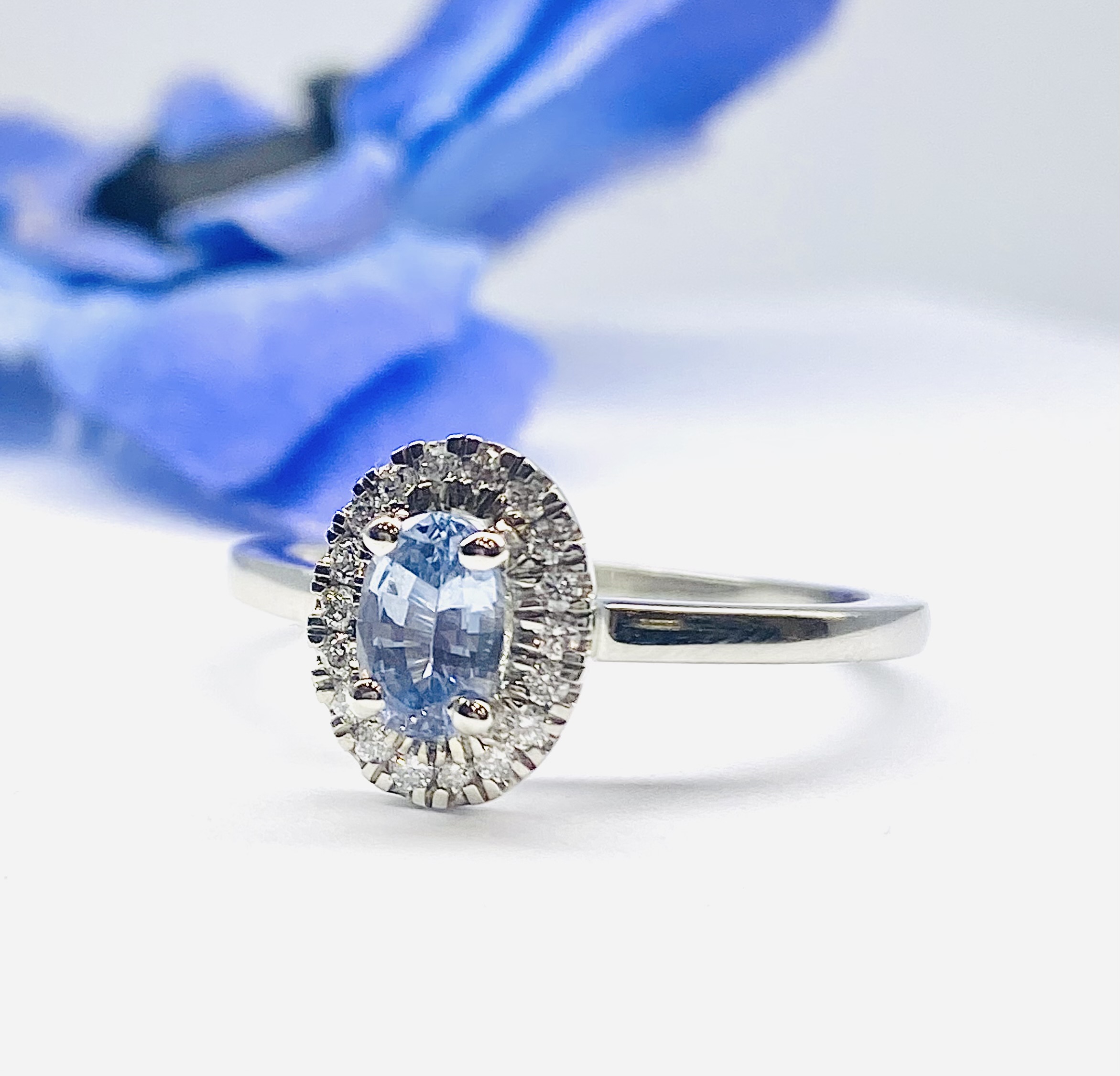 15600048 Platinum Sapphire And Diamond Halo Cluster Ring - Image 3