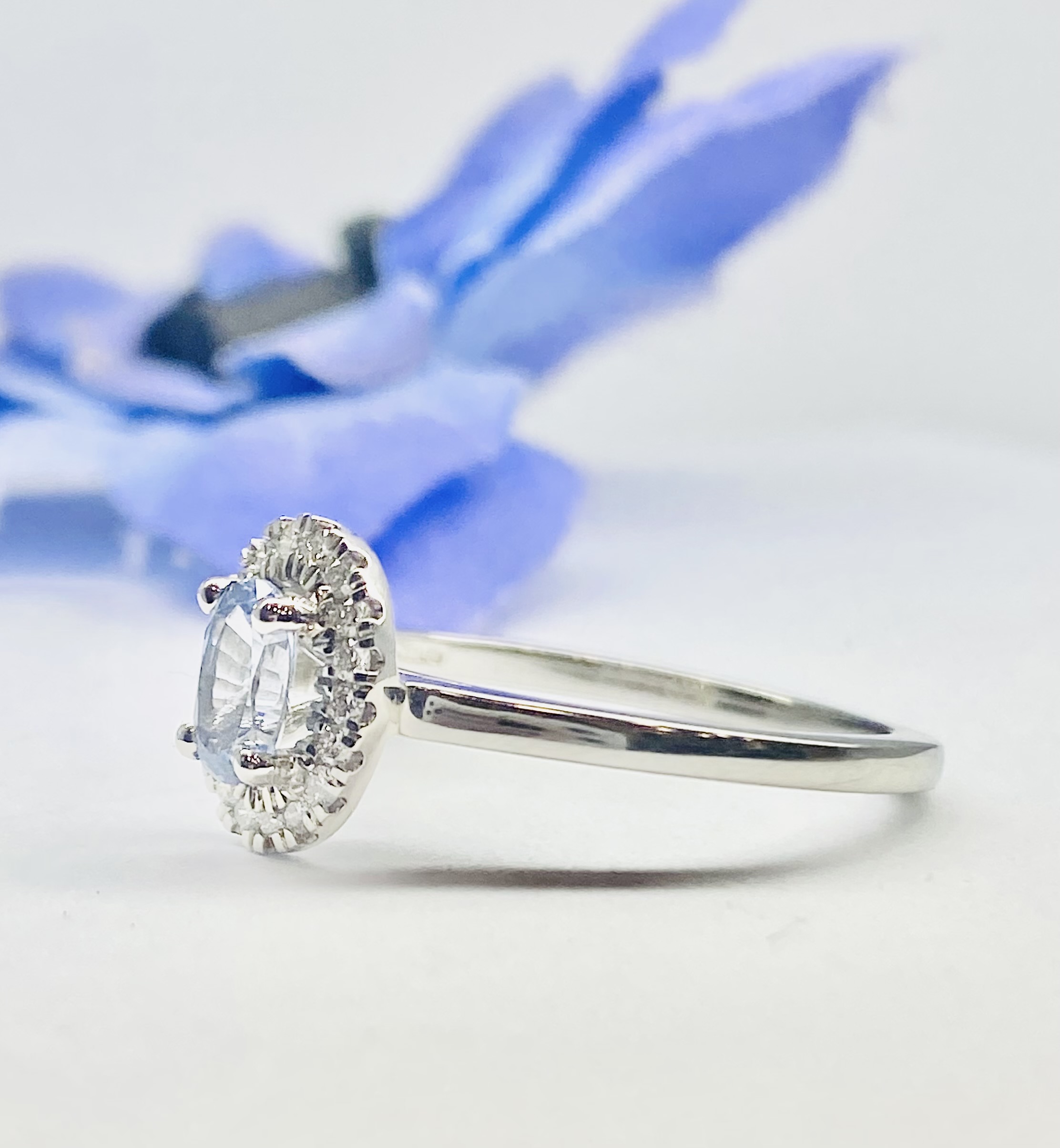15600048 Platinum Sapphire And Diamond Halo Cluster Ring - Image 4