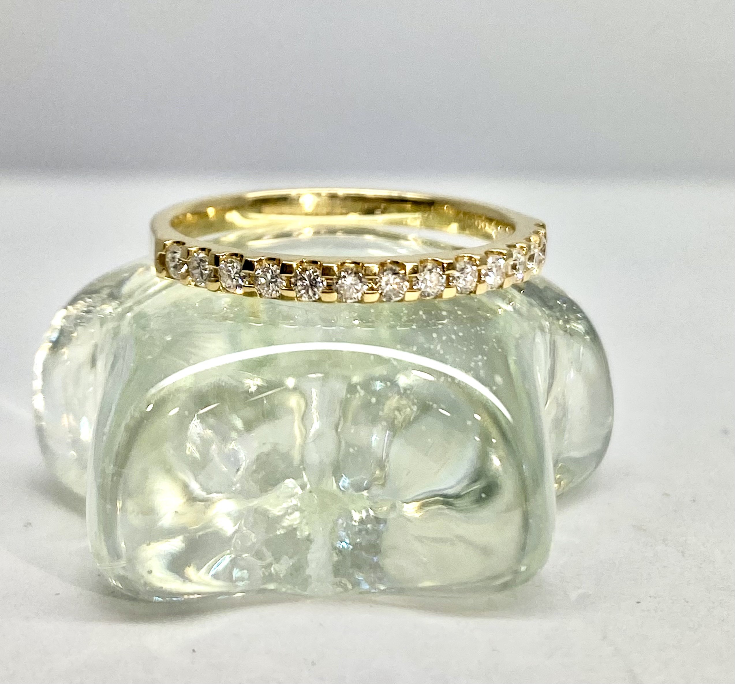 13400052 18ct Yellow Gold And Diamond 0.25ct Eternity Ring - Image 3