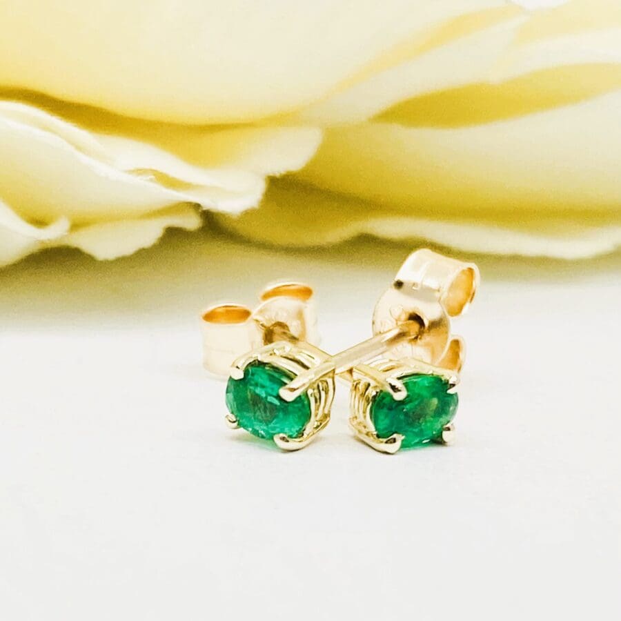 31200175 9ct Yellow Gold Stud Oval Emerald Earrings
