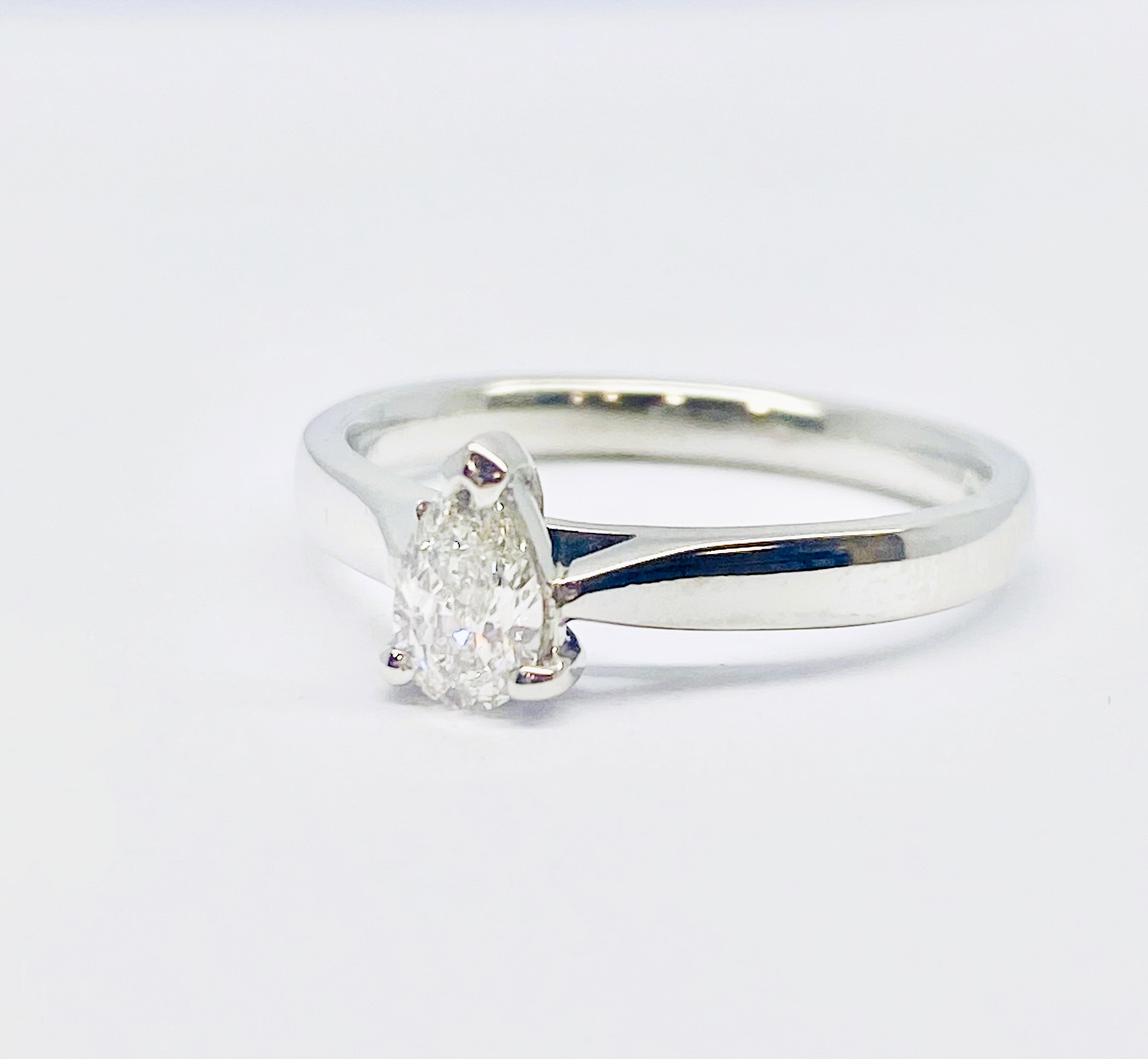 12600091 Platinum Pear Shaped Diamond Engagement Ring - Image 3
