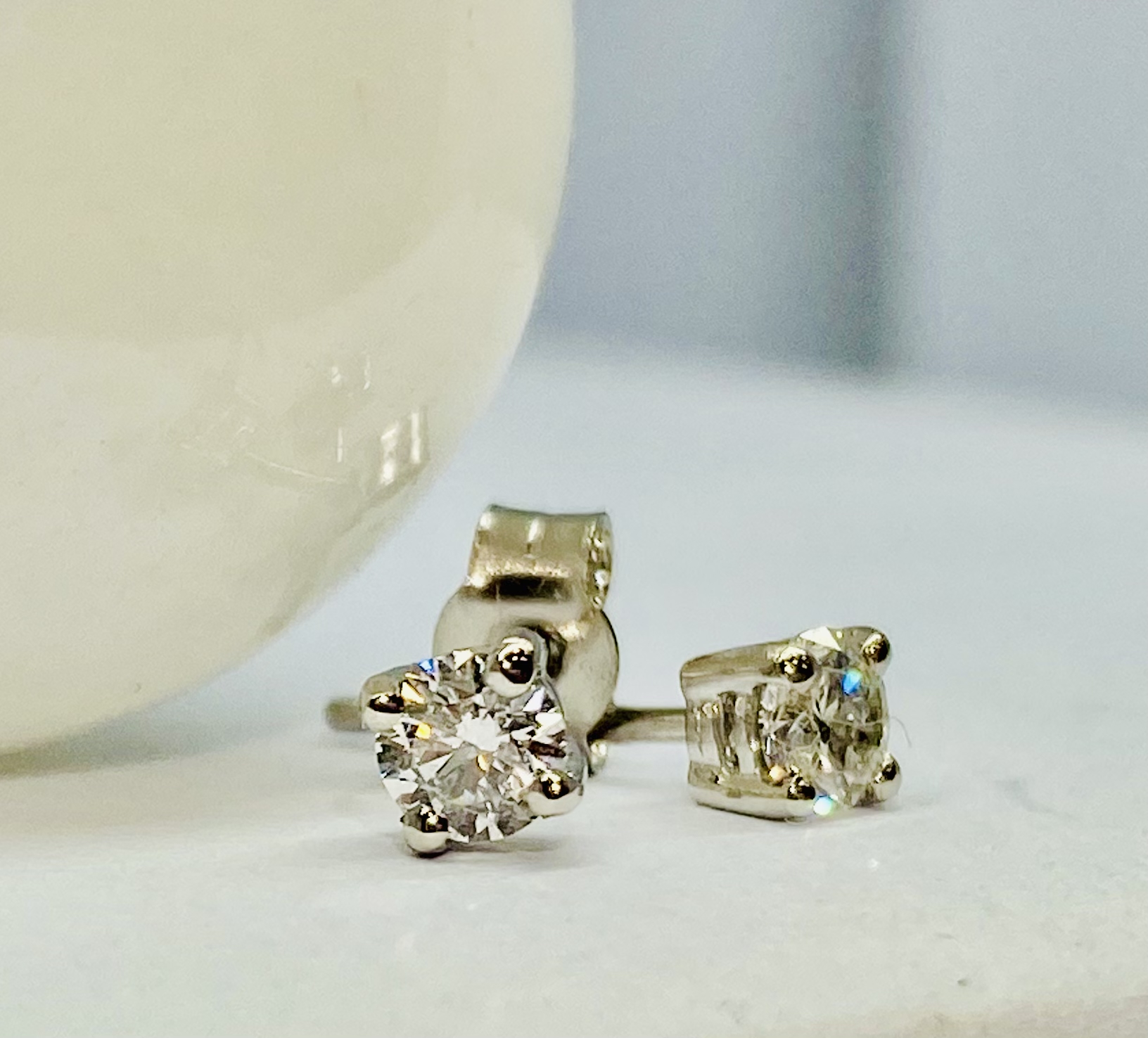 33700059 Platinum and Diamond 0.38ct Stud Earrings