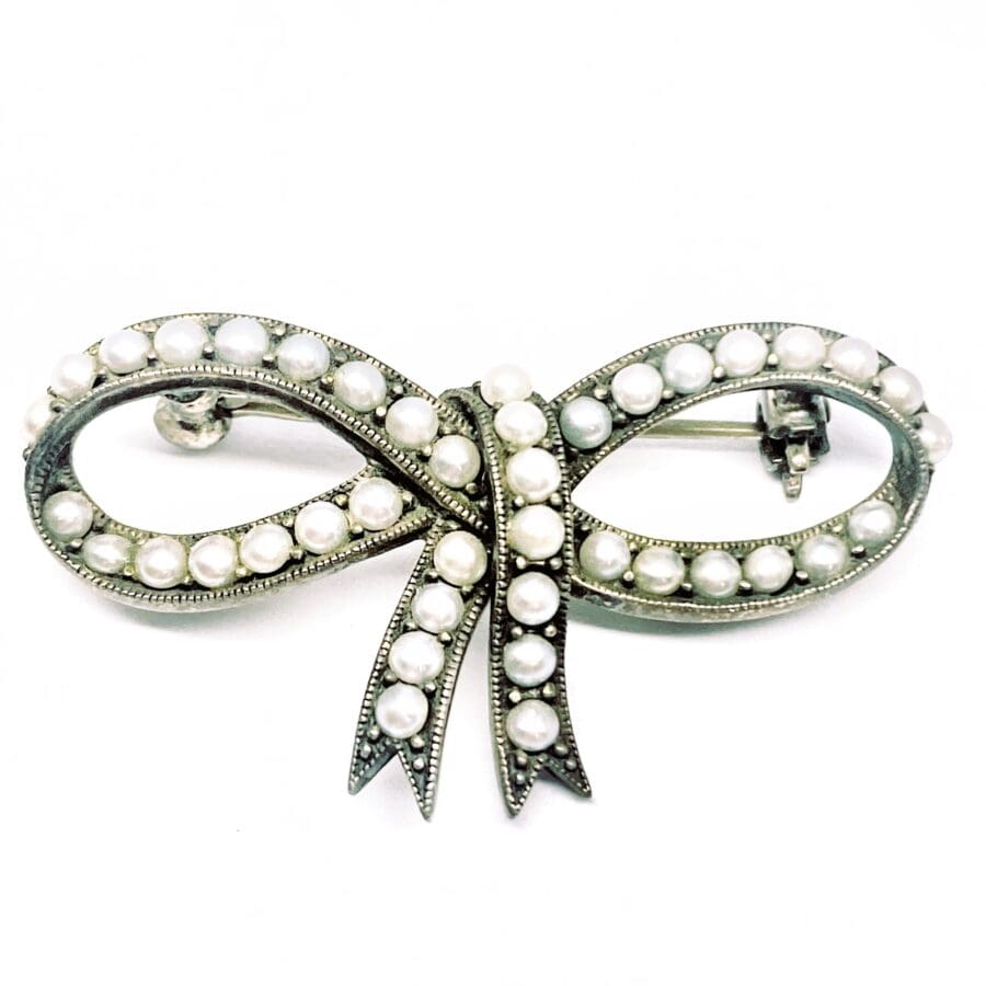 50200006 925 Sterling Silver Marcasite Half Pearl Bow Brooch