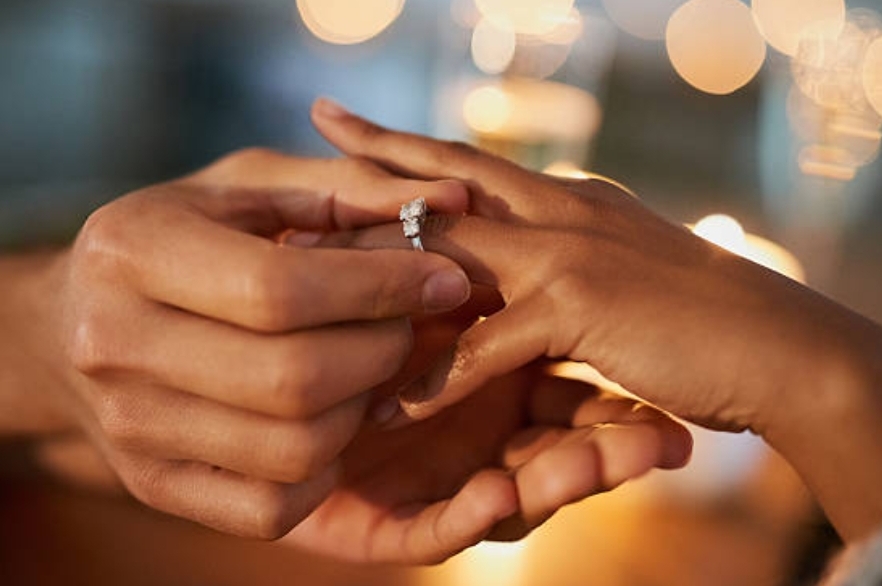 How To Choose An Engagement Ring... Cathedral Jewellers - Image 4