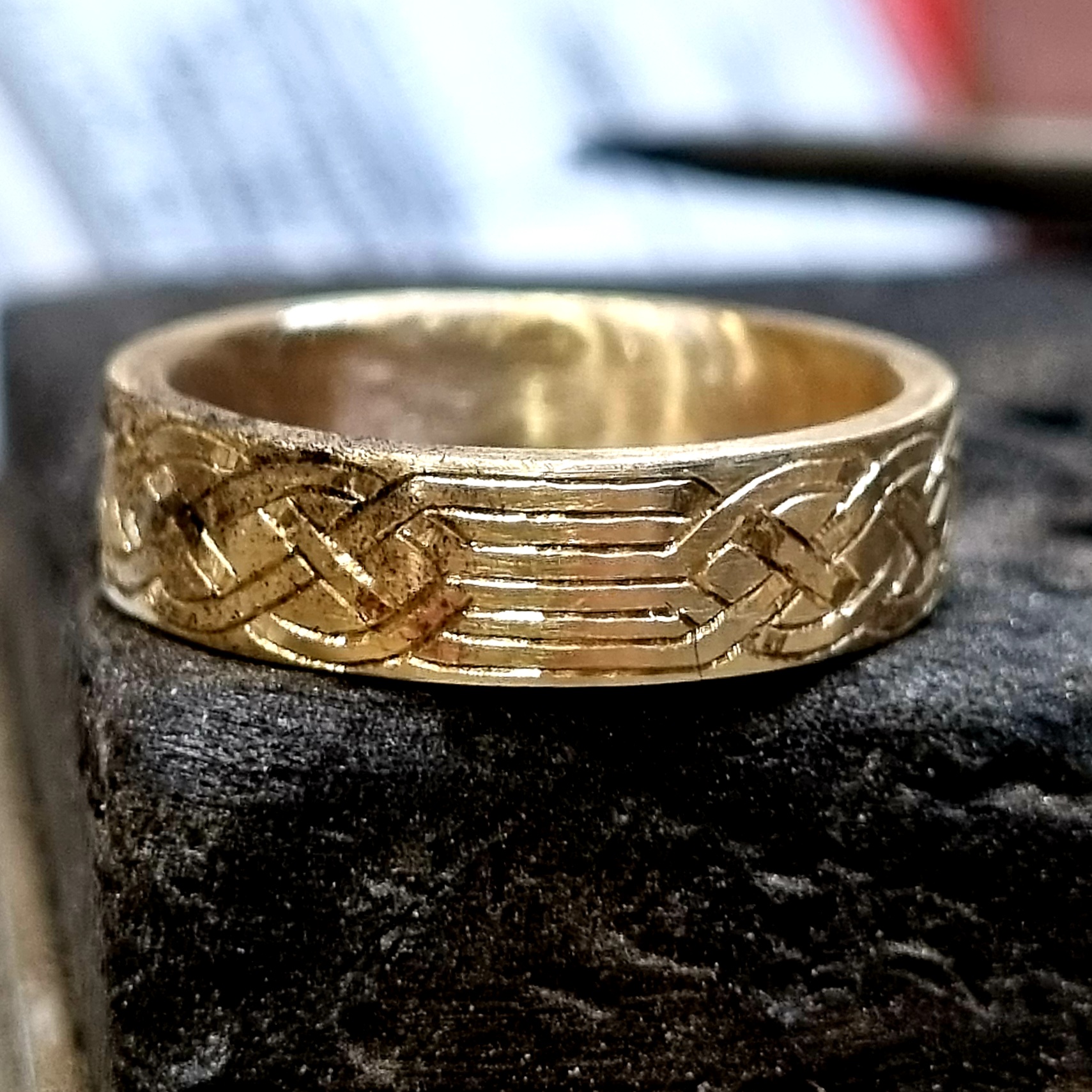 008 Commission Engraving Celtic Bands For The Family - Image 3