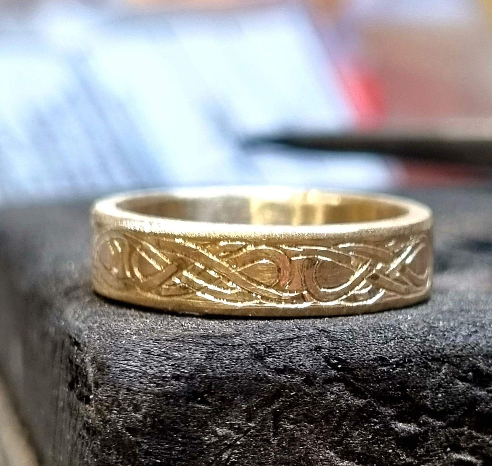 008 Commission Engraving Celtic Bands For The Family - Image 4