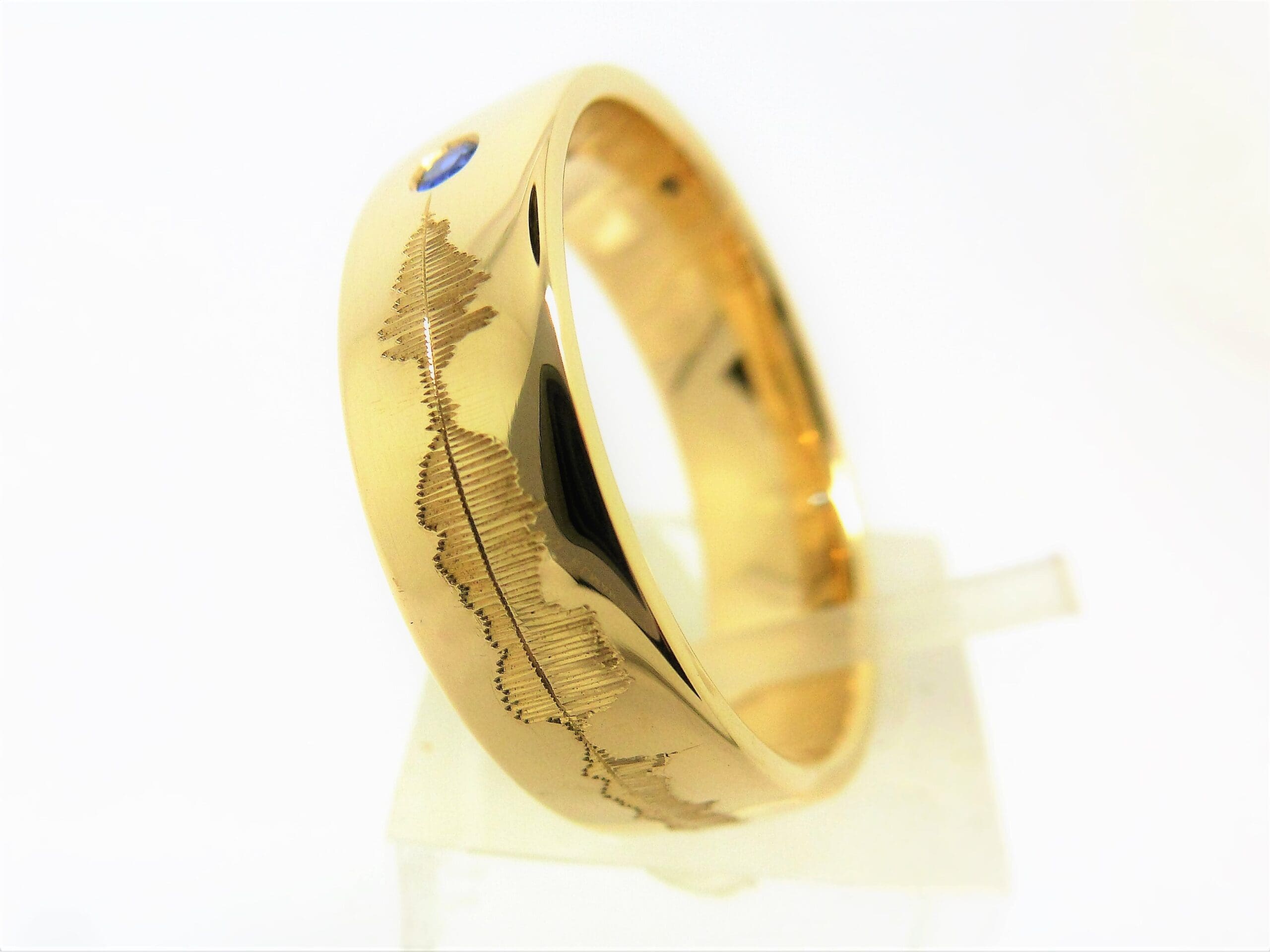007 Commission Engraving 'I Love You' Sound Wave Wedding Band