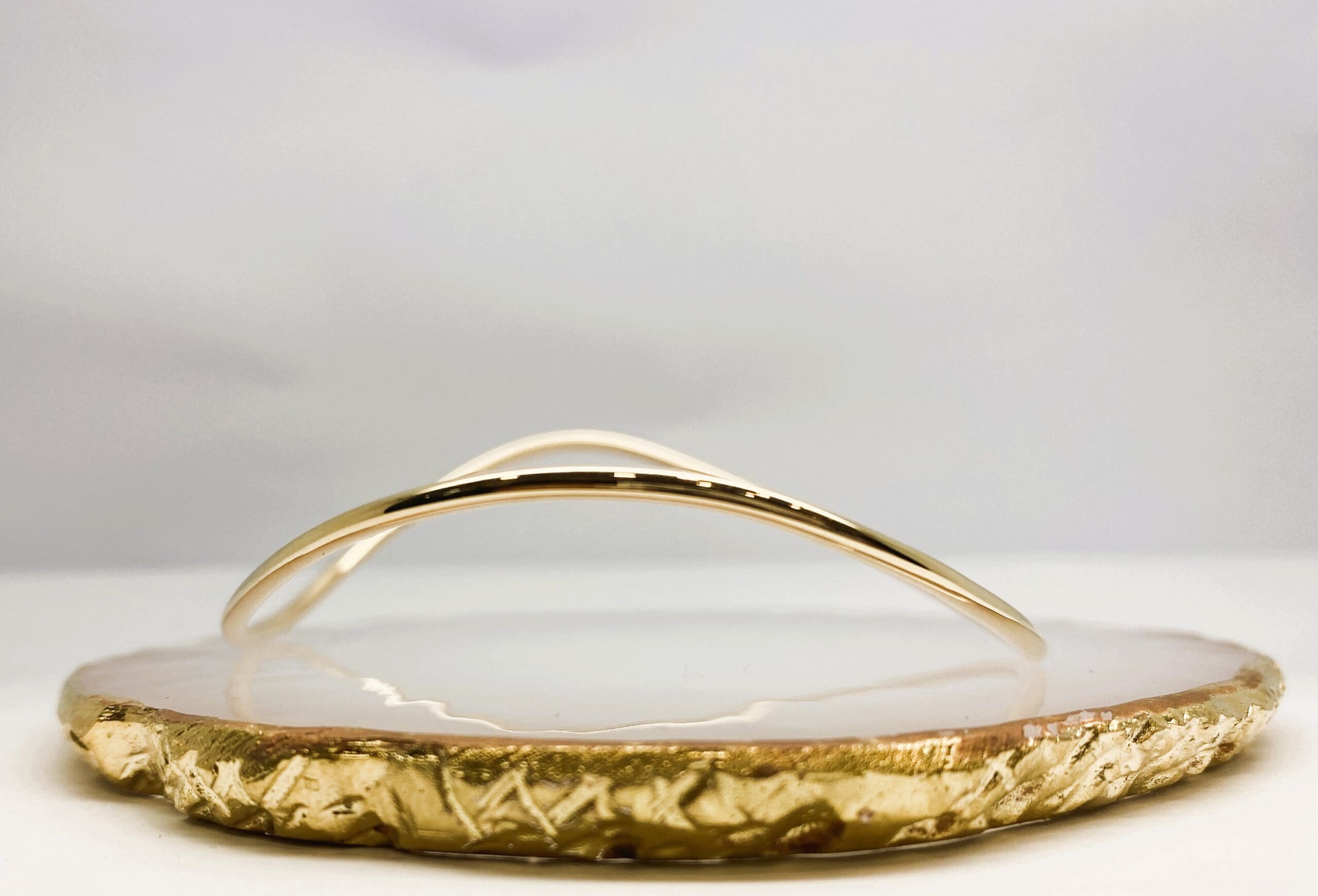 502 Commission 9ct Yellow Gold "Infinity" Hand Made Bangle - Image 5