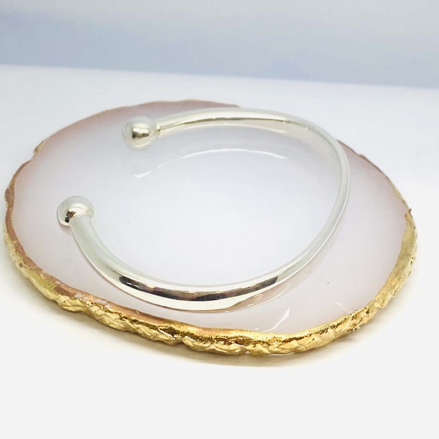 40100167 925 Sterling Silver Ball Torque Bangle Large