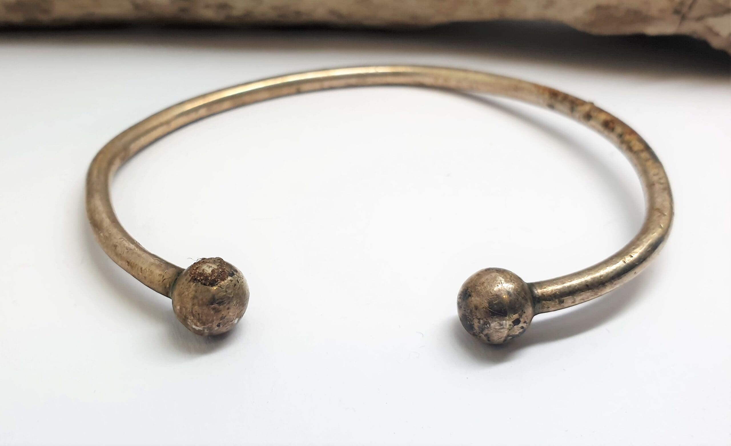 510 Commission Silver Torque Mis-Shaped Tarnished Bangle - Image 3