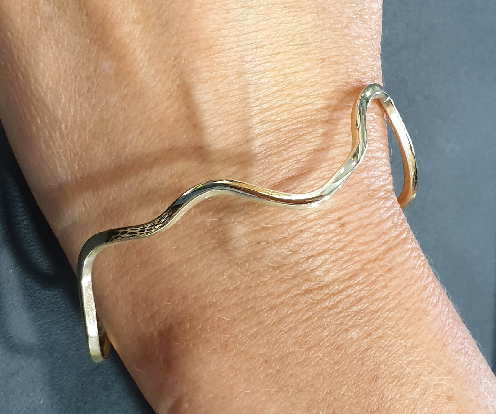 522 Commission... Wave Irregular Bangle Yellow Gold Made From Two - Image 4