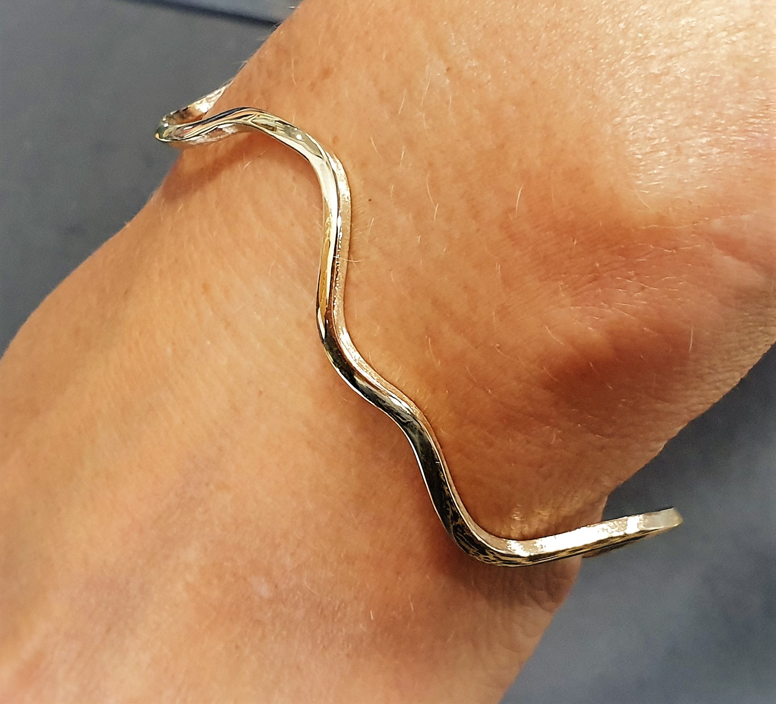 522 Commission... Wave Irregular Bangle Yellow Gold Made From Two - Image 5