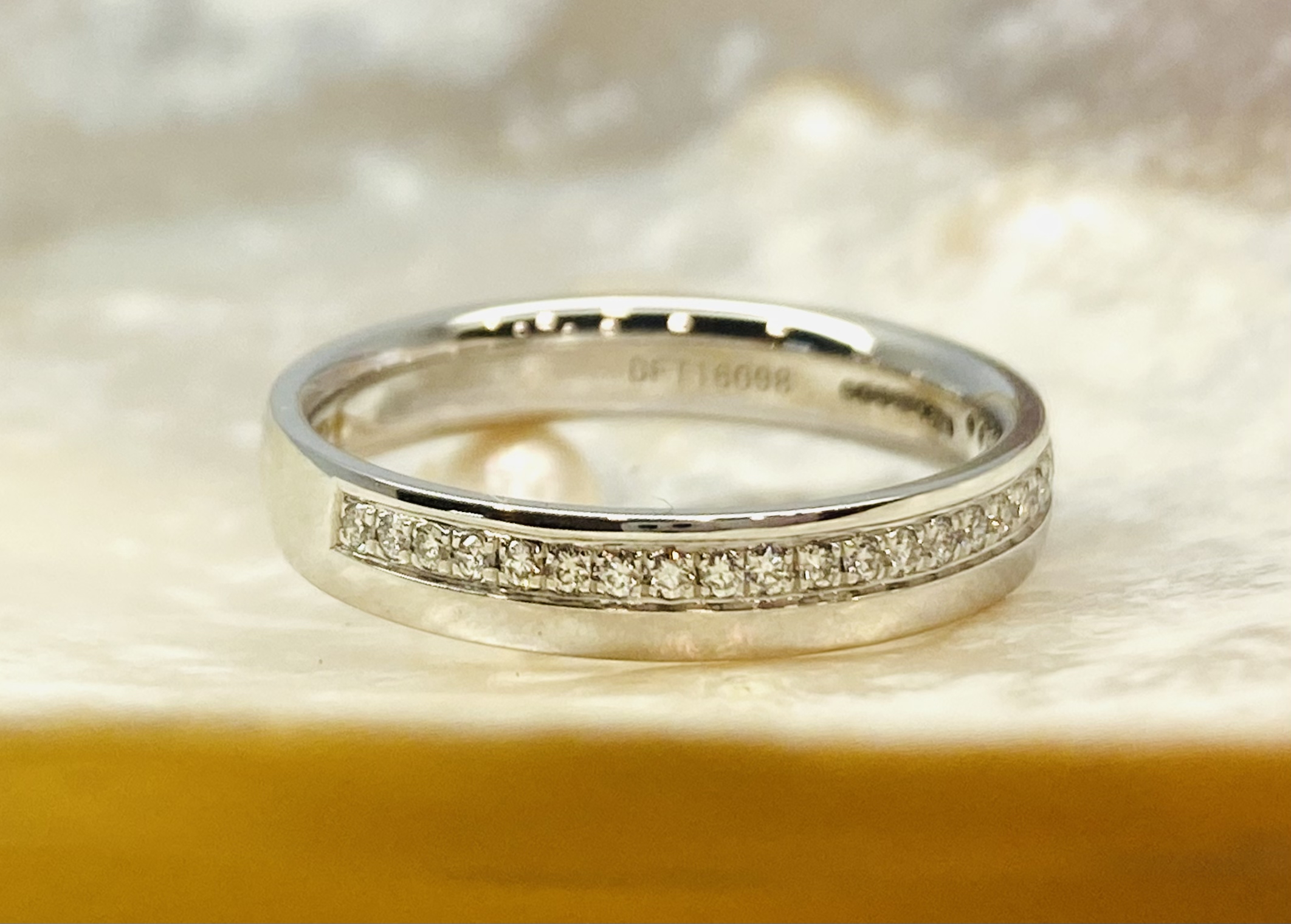 11600033 Platinum And Diamond 0.12ct Offset Wedding Band - Image 5