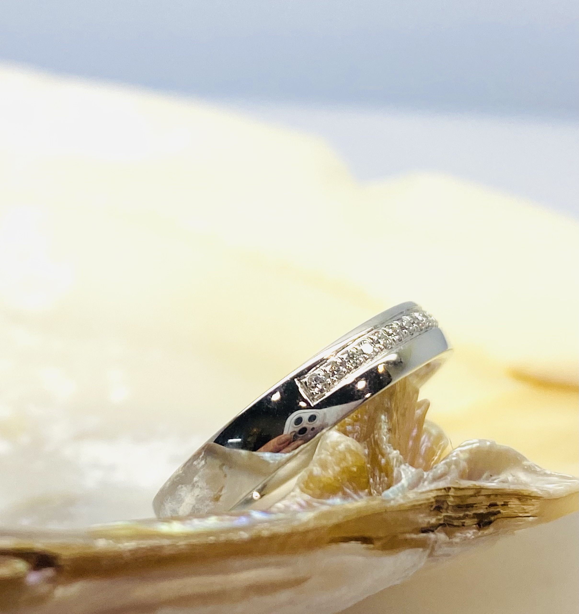 11600033 Platinum And Diamond 0.12ct Offset Wedding Band - Image 3