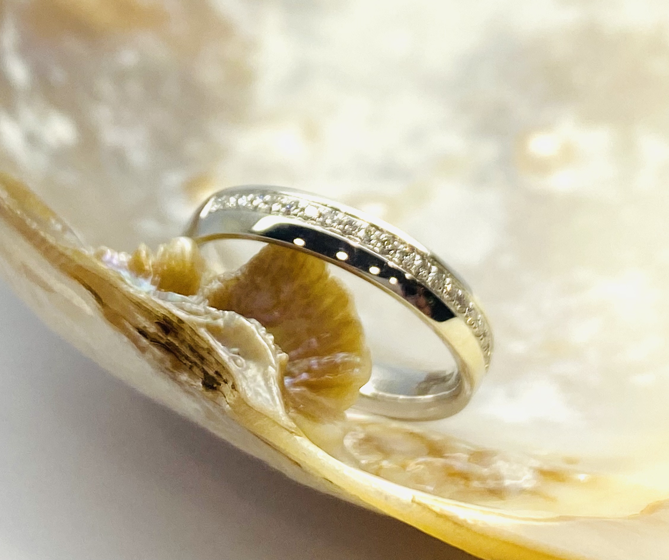 11600033 Platinum And Diamond 0.12ct Offset Wedding Band - Image 4