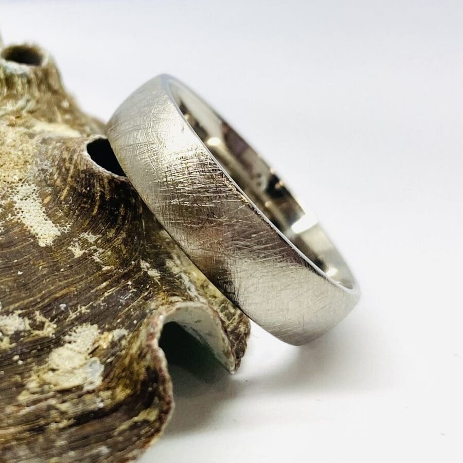 11600034 Platinum Scratched Finish 6mm Cushion Court Wedding Band