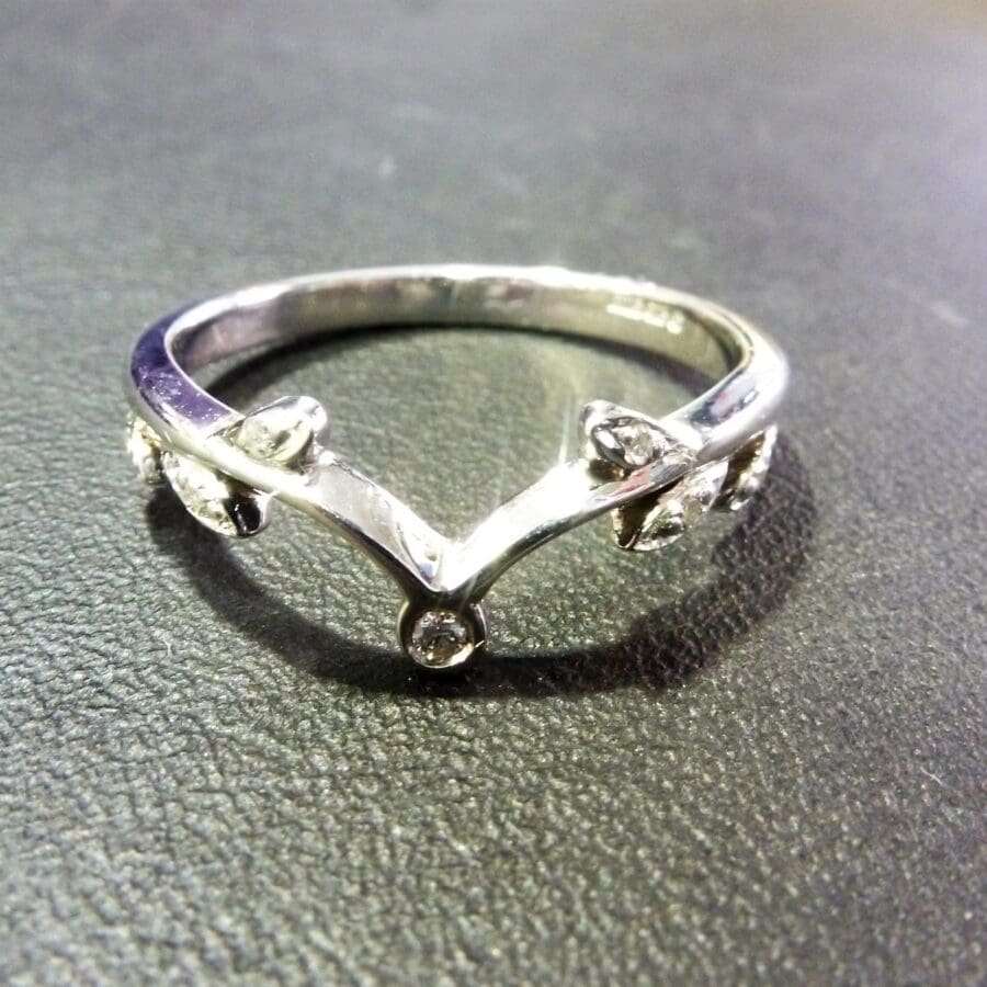 231 Commission Diamond Flower and Branch Shape Contoured Band