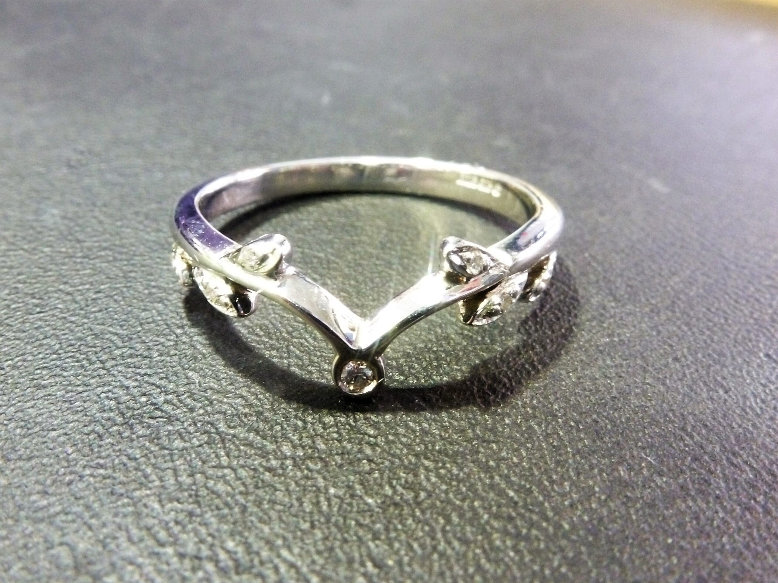 231 Commission Diamond Flower and Branch Shape Contoured Band