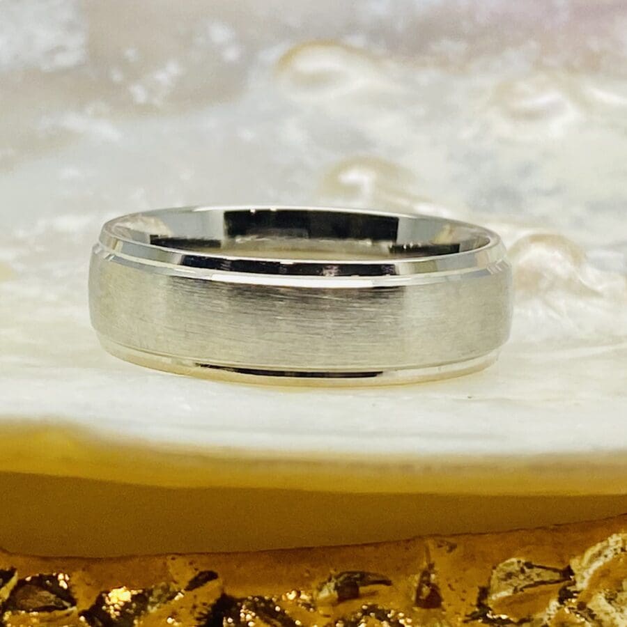 11600035 Platinum Wedding Band, 6mm Court Shape