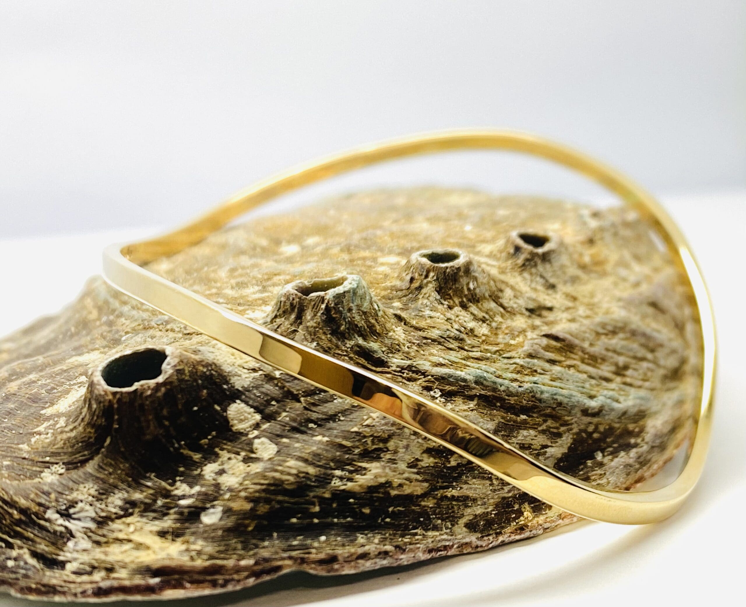 40200045 9ct Yellow Gold Wave "Infinity" Handmade Bangle