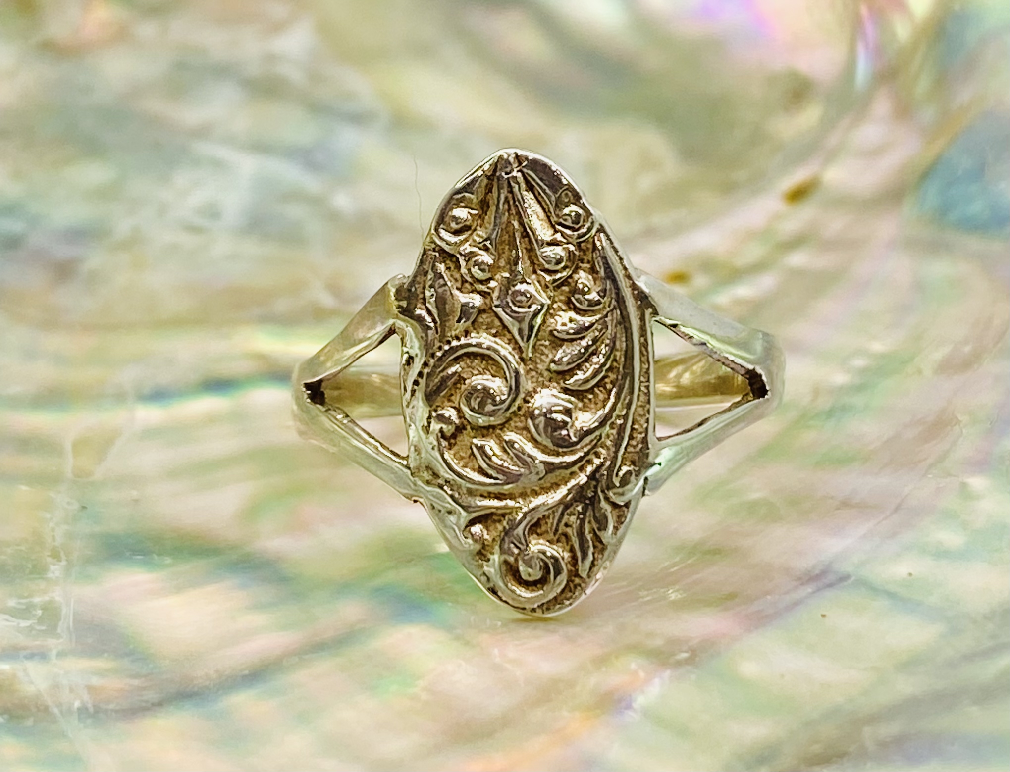 90100106 925 Sterling Silver "Ovalette" Engraved Dress Ring