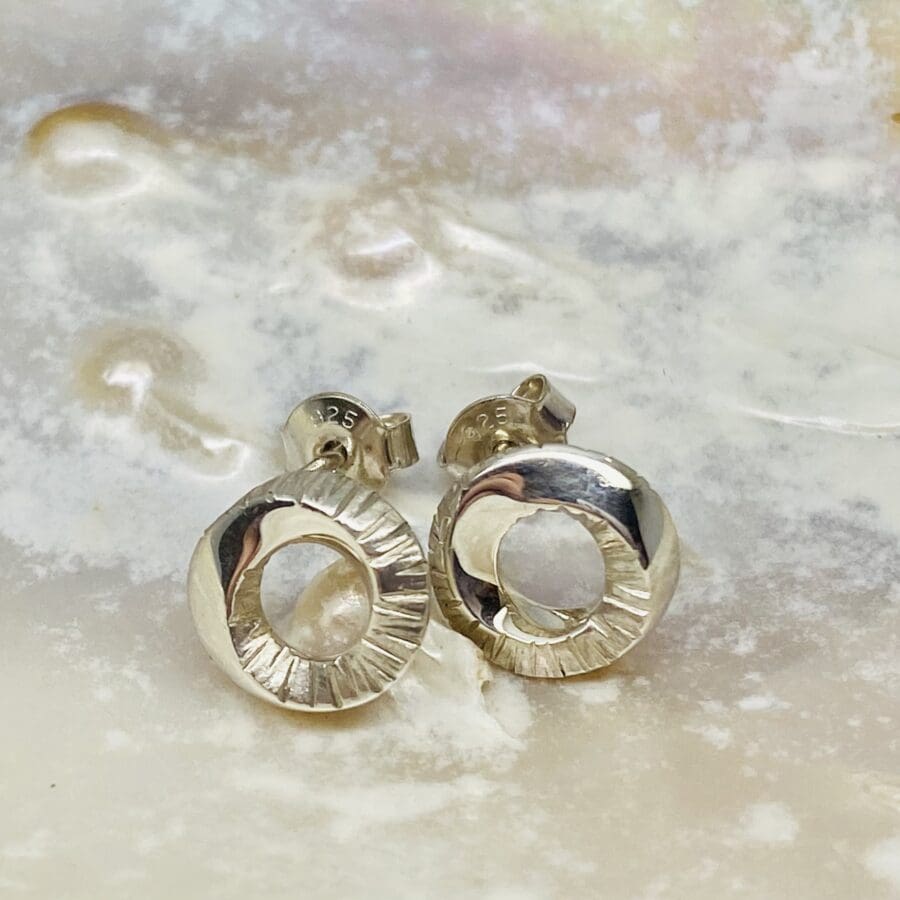 31100164 925 Sterling Silver Textured Open Circle Stud Earrings