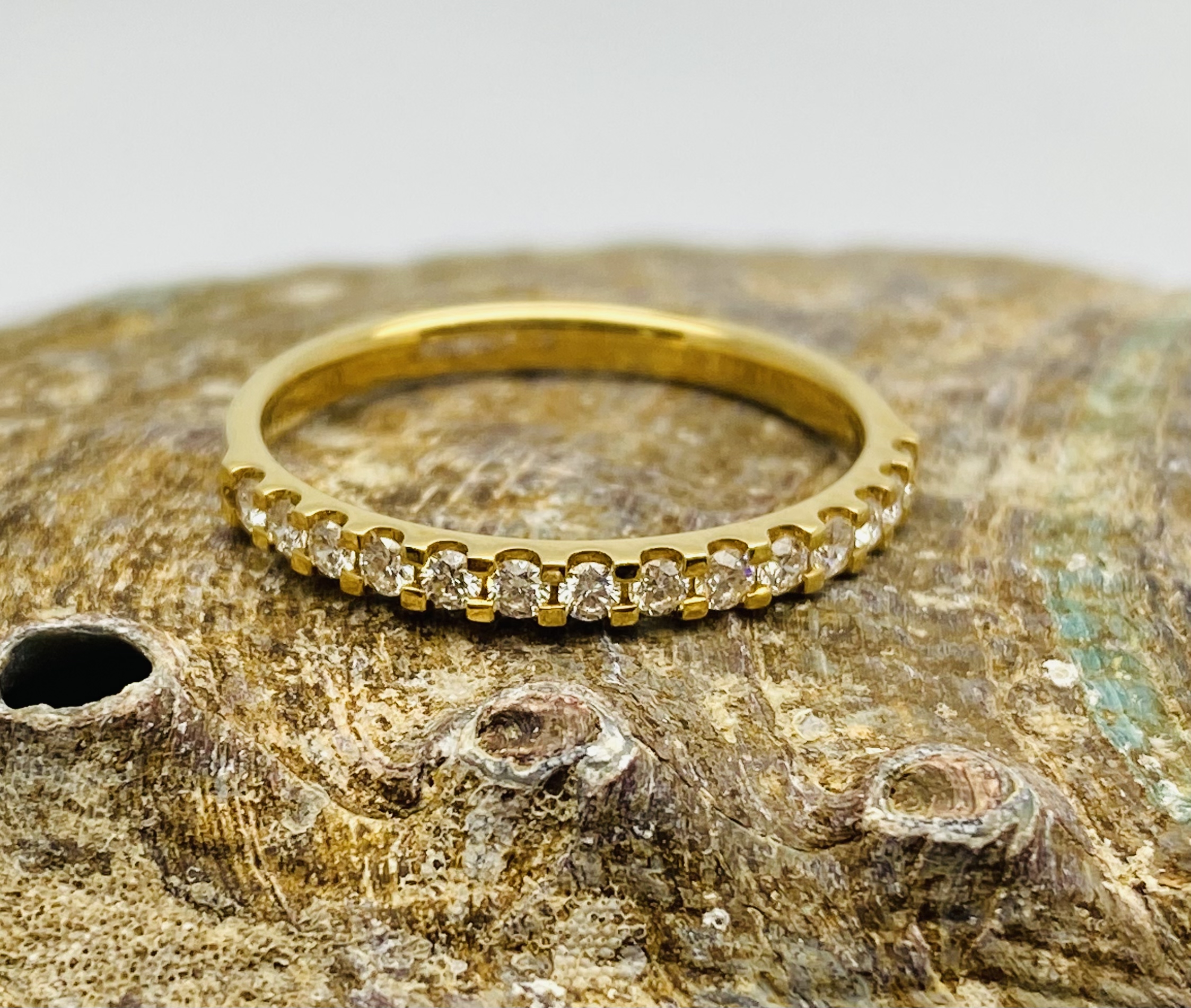 13400056 Eternity Ring 18ct Yellow Gold Micro Set 0.25cts - Image 4