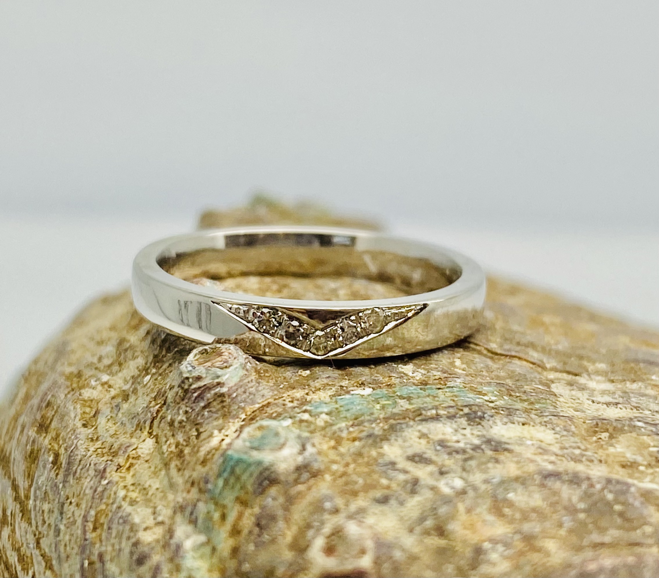 11600036 Platinum And Diamond 0.05ct "V" Embellished Wedding Band