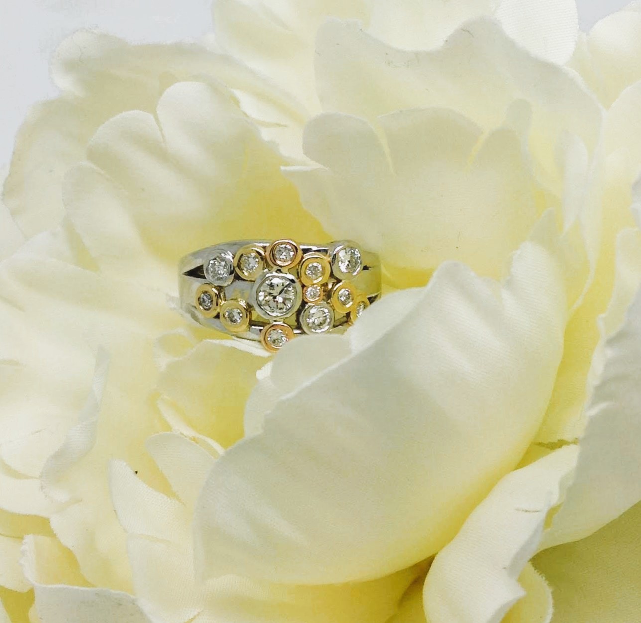 655 Mixed Gold Rings Remodelled Into a Stunning "Bubble" Style Dress Ring - Image 6