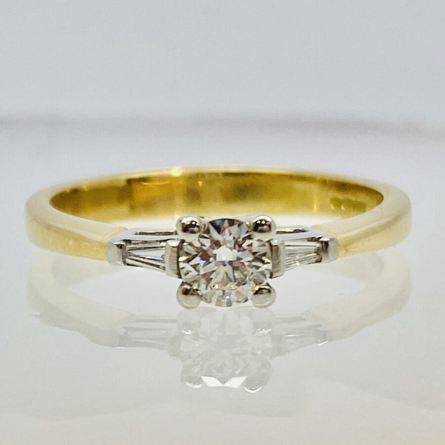 12400041 18ct Yellow Gold And Platinum Trilogy Diamond Ring