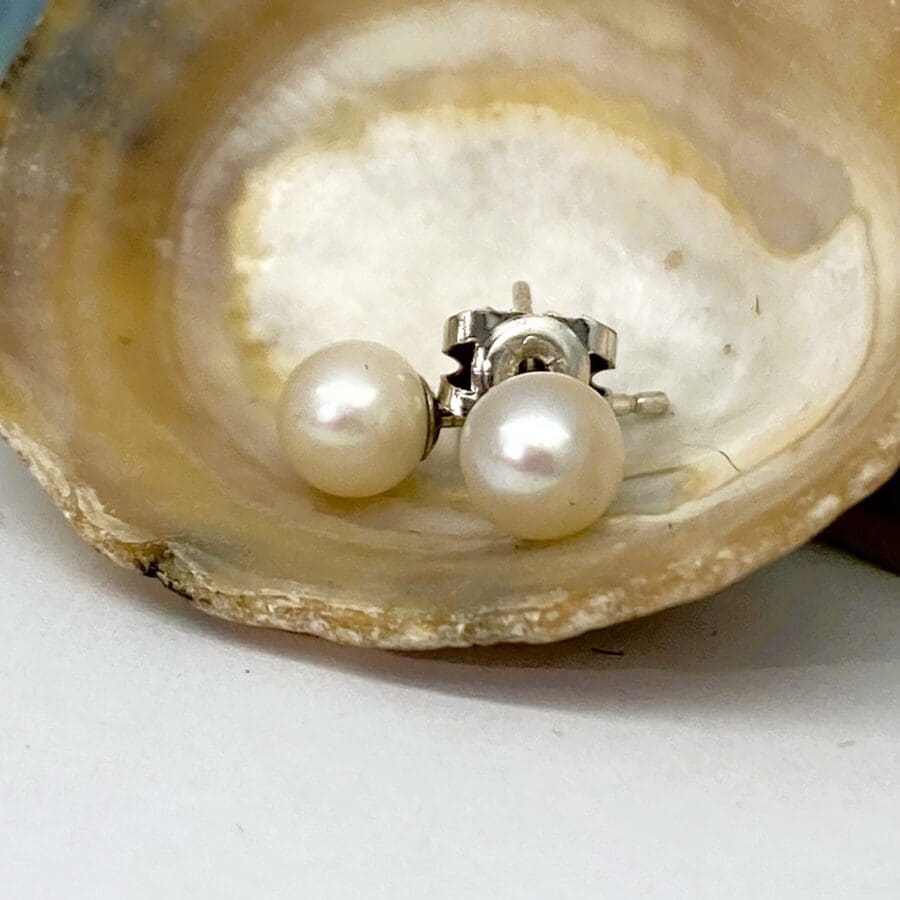 31200176 9ct Yellow Gold Cultured Pearl Stud Earring