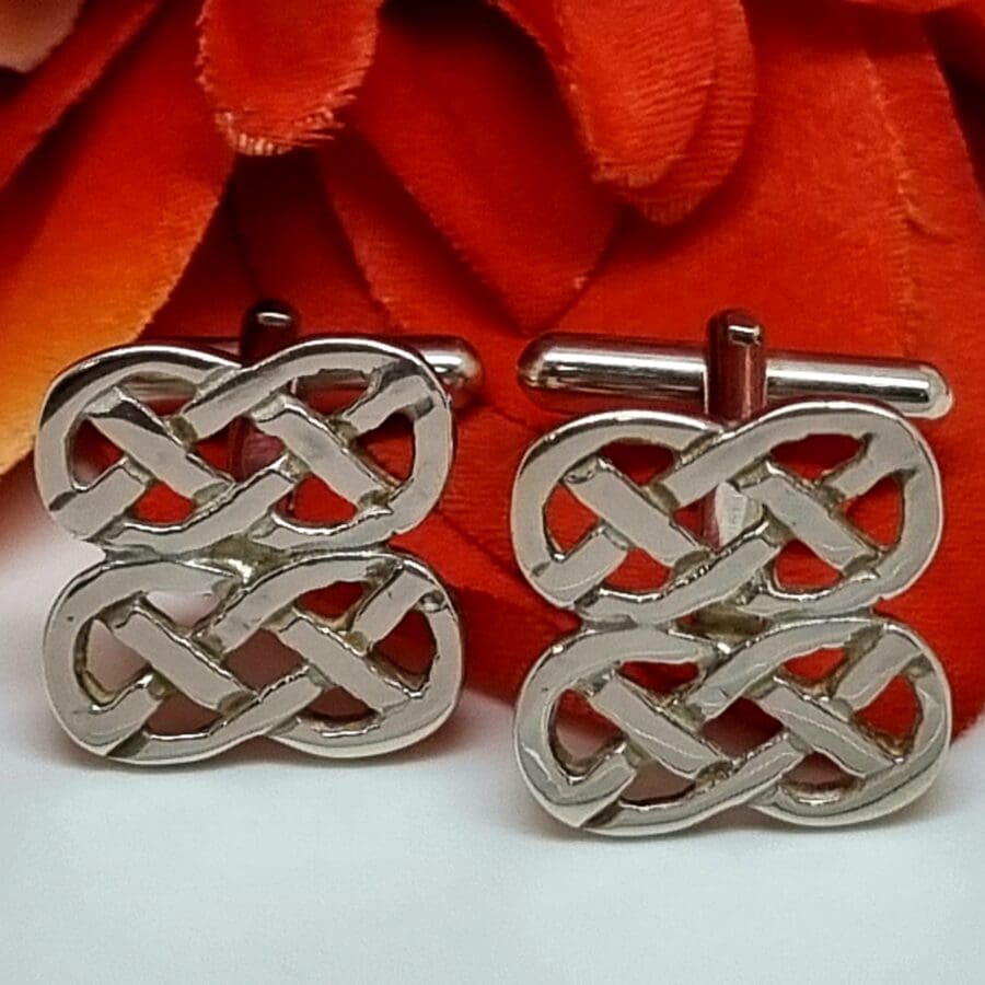 90100239 925 Sterling Silver Celtic Knot Cufflinks Swing Bar Fastening