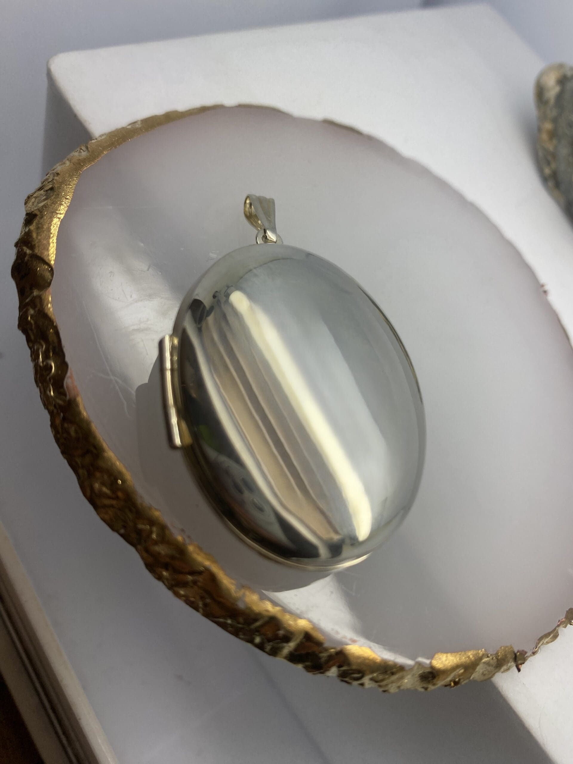 90100156 Silver Large Plain Locket With Fluted Bale And Two Photo Sections - Image 5