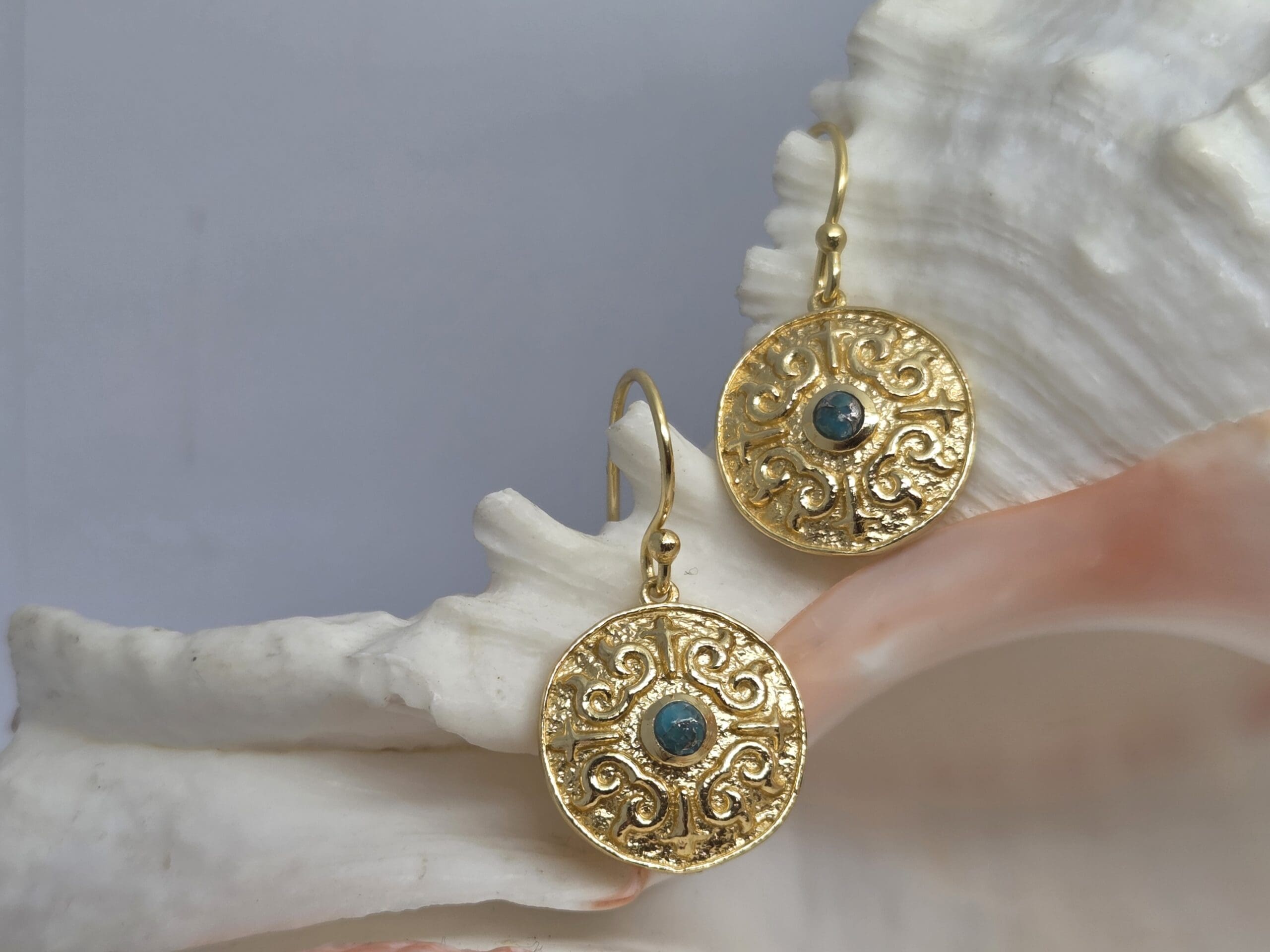33100210 Silver 24ct Yellow Gold Plated Turquoise Textured Disc Hook Earrings - Image 3